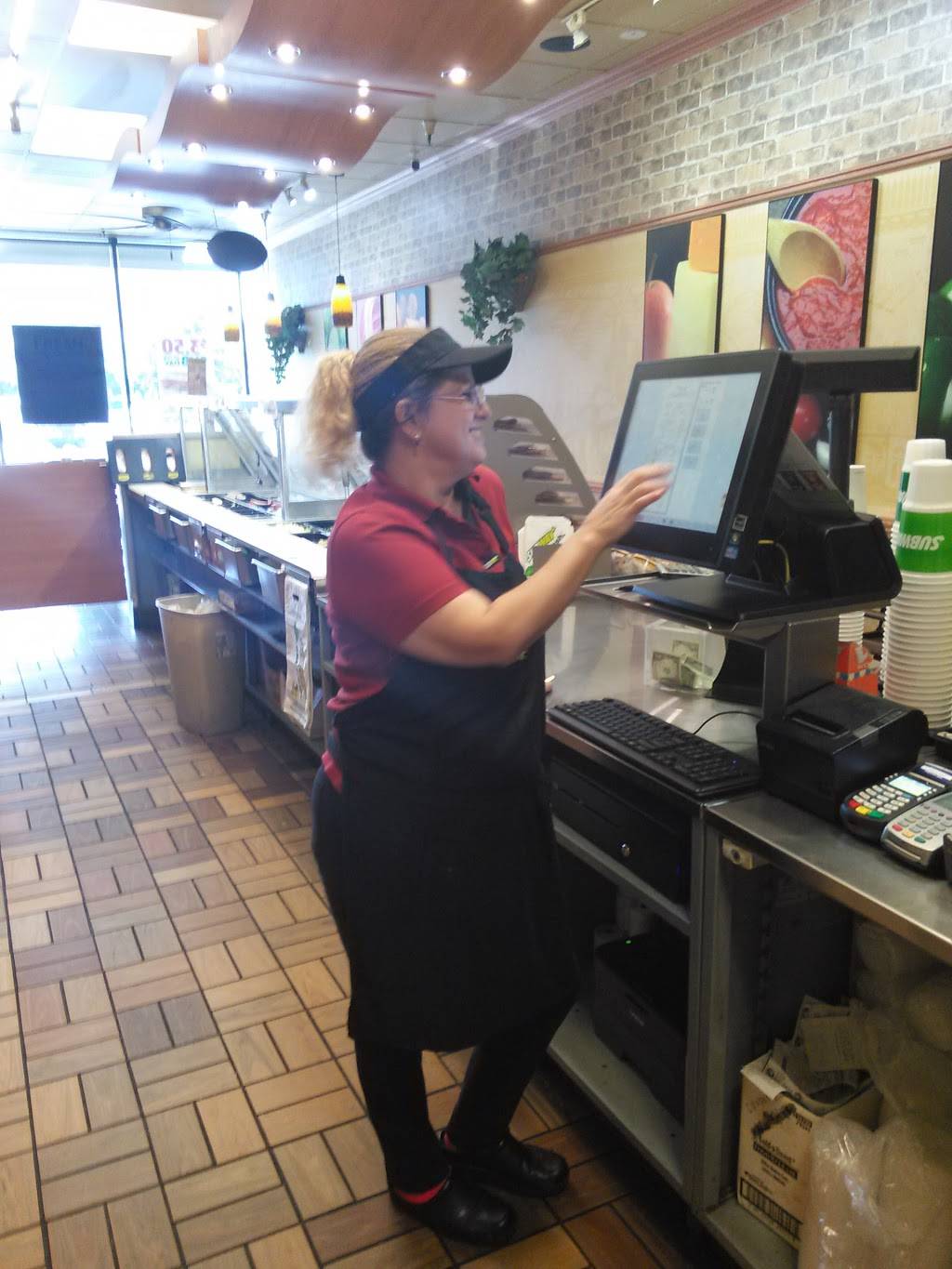 Subway | meal takeaway | 1141, 2884 Geer Rd, Turlock, CA 95382, USA | 2096327667 OR +1 209-632-7667