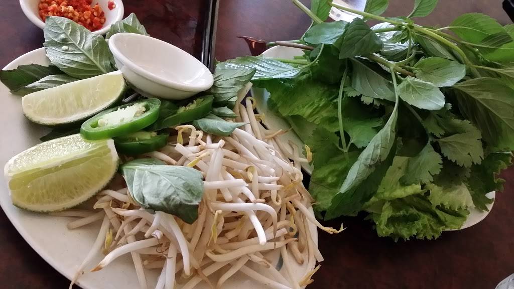 Pho Truc Vietnamese Noodle House | restaurant | 13626 Veterans Memorial Dr # D, Houston, TX 77014, USA | 2818956077 OR +1 281-895-6077
