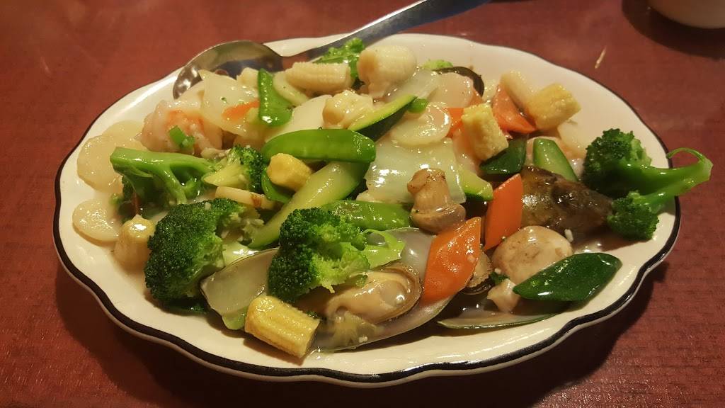 China Wok | restaurant | 1129 Weaver Dairy Rd # D, Chapel Hill, NC 27514, USA | 9199426388 OR +1 919-942-6388