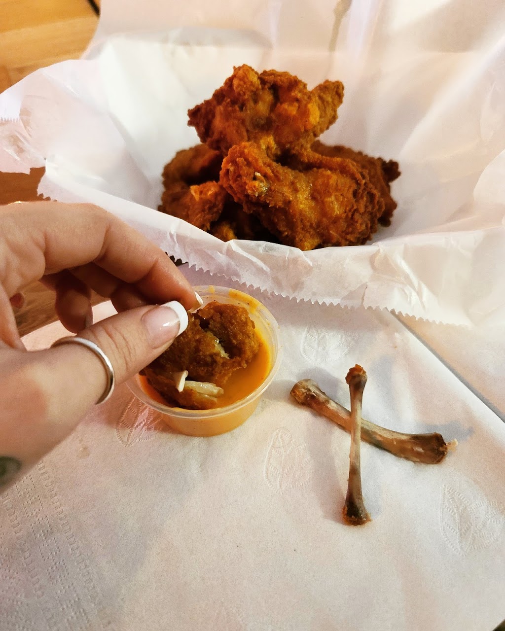 Liza Janes Harborside Pub & Grub | restaurant | 46 Myrtle Ln, Branson, MO 65616, USA | 4174285492 OR +1 417-428-5492