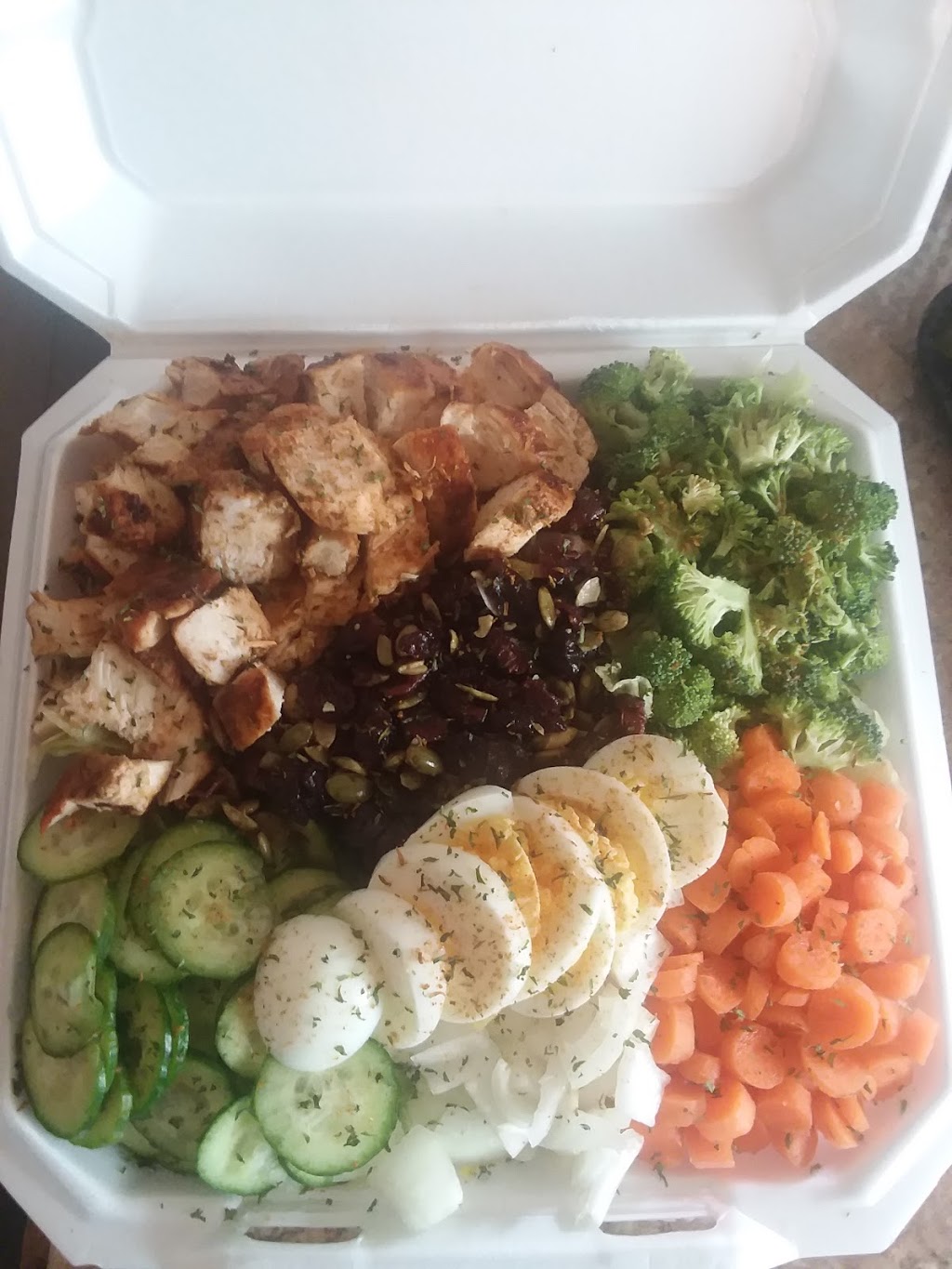 Keys Creations & Family First Transportation | restaurant | 216 W Buena Vista St, Detroit, MI 48203, USA | 3136360073 OR +1 313-636-0073