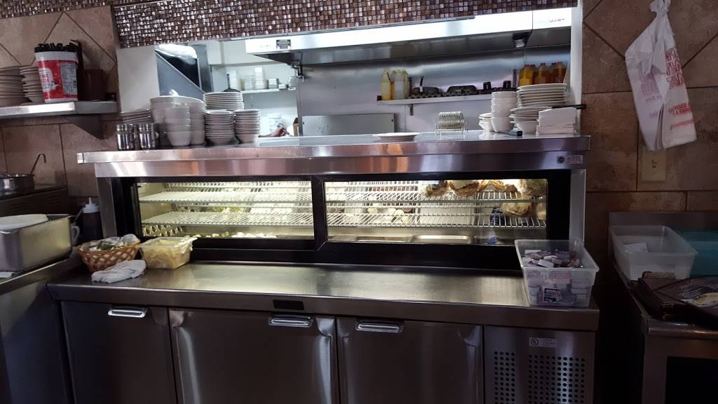 Kennedy Cafe & Family Restaurant | bakery | 6818 Kennedy Ave, Hammond, IN 46323, USA | 2198441612 OR +1 219-844-1612