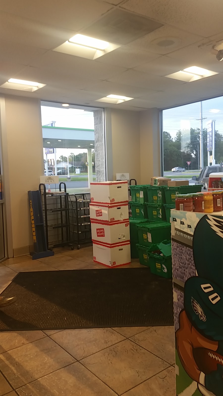 Royal Farms | meal takeaway | 566 Dupont Blvd, Milford, DE 19963, USA | 3026964086 OR +1 302-696-4086