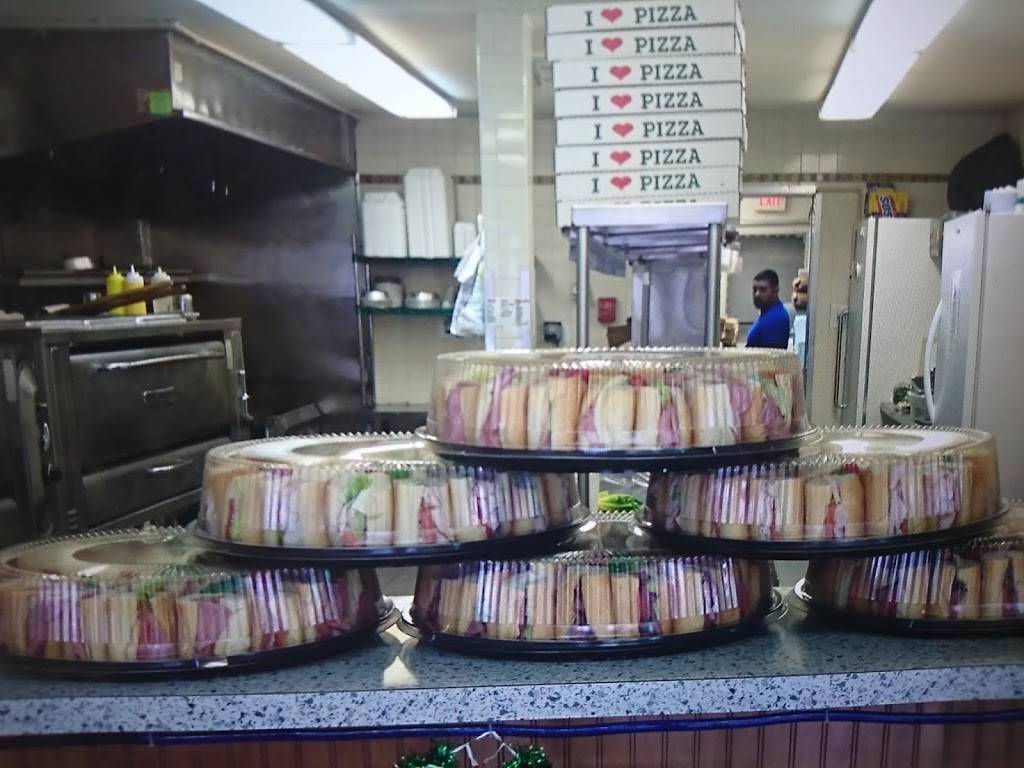 Boston Pizza | restaurant | 2422 Rhawn St, Philadelphia, PA 19152, USA | 2153333100 OR +1 215-333-3100