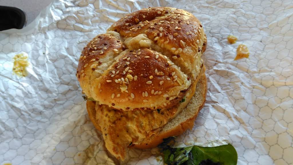 Wendys | restaurant | 3910 University Blvd W, Jacksonville, FL 32217, USA | 9042650890 OR +1 904-265-0890