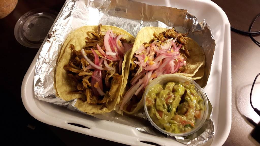 Catrinas | restaurant | 1027 Century Dr, Edwardsville, IL 62025, USA | 6186925522 OR +1 618-692-5522