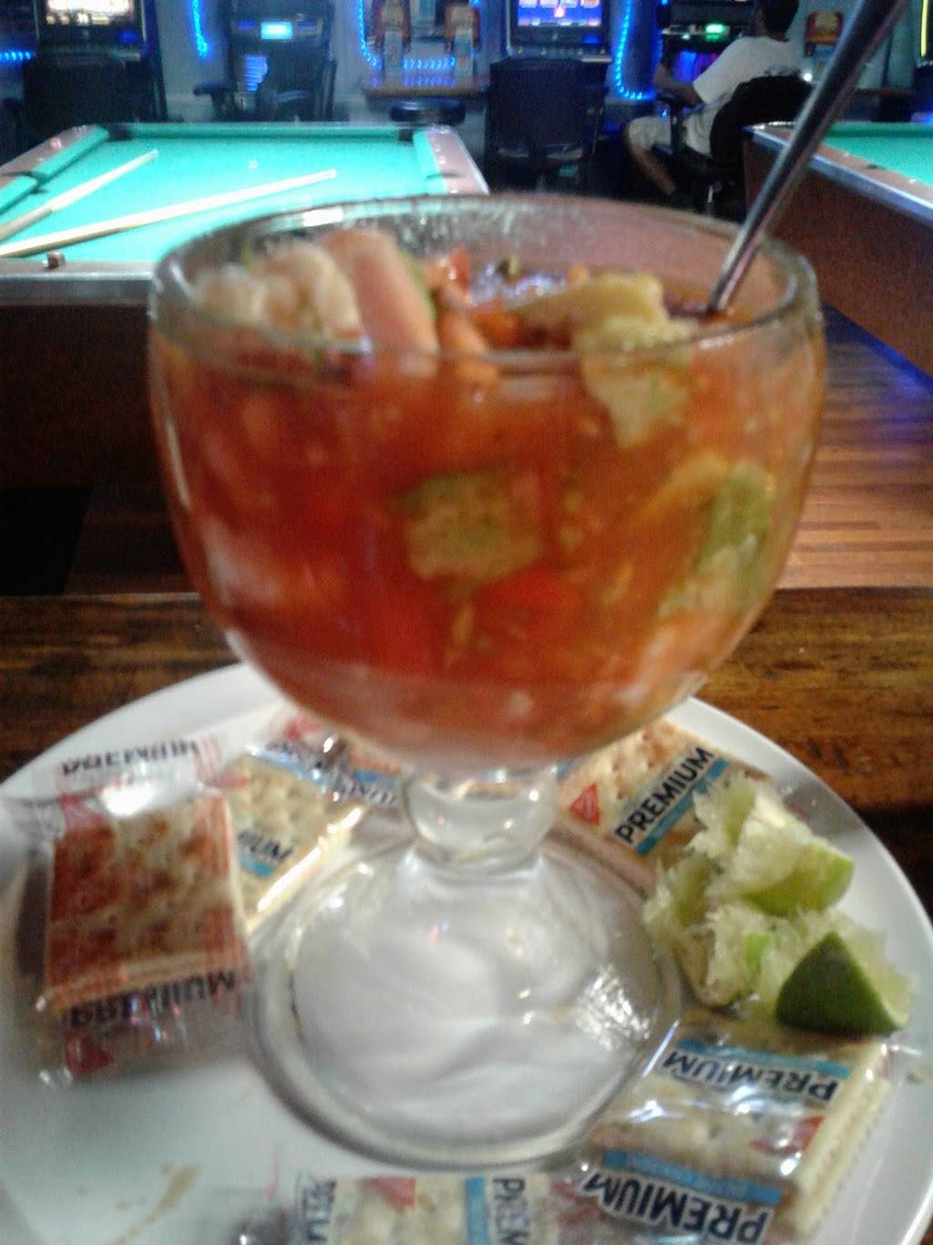 7 Mares Restaurant | restaurant | 595 N Pacific Hwy, Woodburn, OR 97071, USA | 5039823838 OR +1 503-982-3838