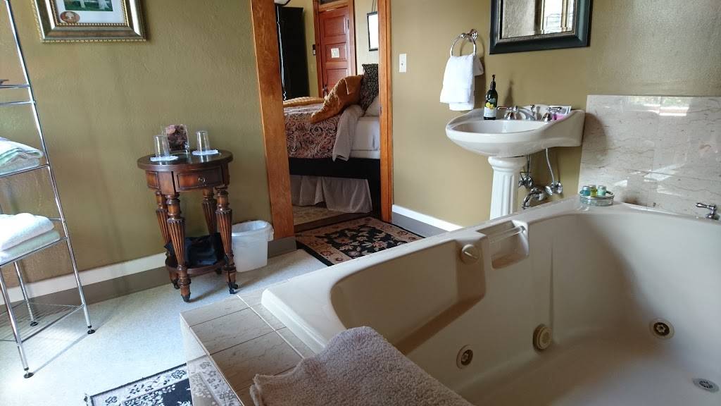 Balch Hotel | restaurant | 40 Heimrich St, Dufur, OR 97021, USA | 5414672277 OR +1 541-467-2277