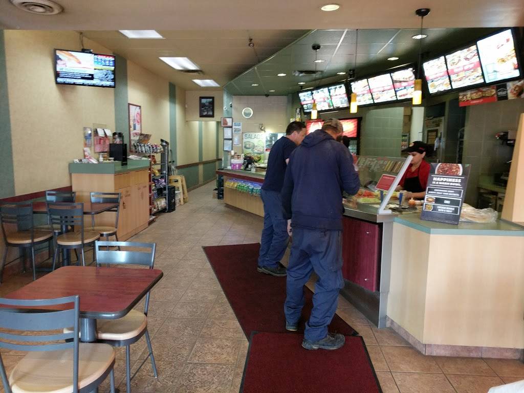 Mr.Sub | restaurant | 2824 Markham Rd, Scarborough, ON M1X 1E6, Canada | 4162987827 OR +1 416-298-7827