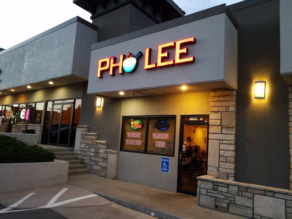 Pho Lee | restaurant | 6860 S Clinton St, Greenwood Village, CO 80112, USA | 3037907107 OR +1 303-790-7107