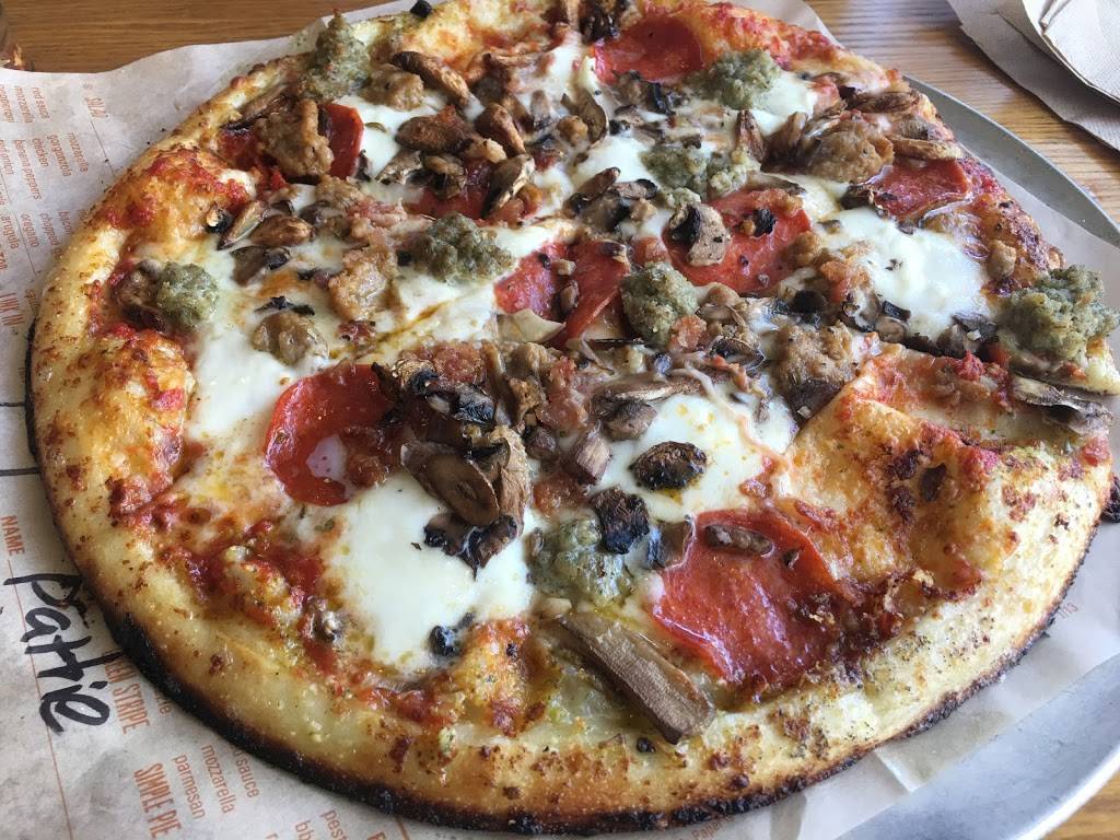 Blaze Pizza | meal takeaway | 2625 Pacific Coast Hwy, Torrance, CA 90505, USA | 3109972771 OR +1 310-997-2771