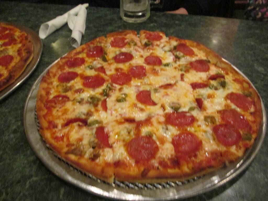 Peru Pizza House Restaurant | restaurant | 1702 4th St, Peru, IL 61354, USA | 8152237408 OR +1 815-223-7408