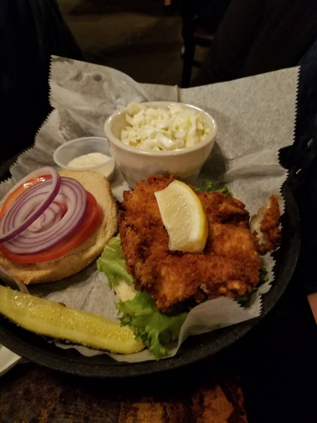 The Crossings Restaurant & Brew Pub | restaurant | 45 S Main St, Putnam, CT 06260, USA | 8609283663 OR +1 860-928-3663