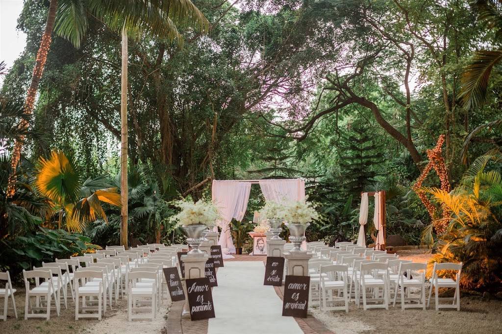 Cauley Square Historic Railroad Village | shopping mall | 22400 Old Dixie Hwy, Miami, FL 33170, USA | 3052583543 OR +1 305-258-3543