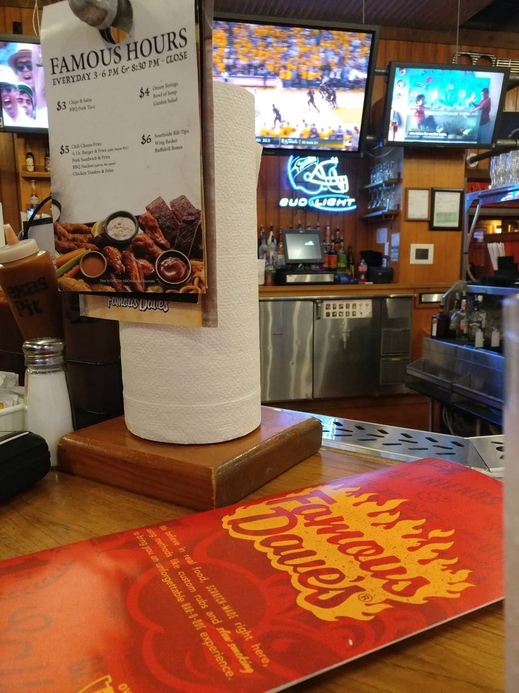 Famous Daves Bar-B-Que | restaurant | 1206 SE Everett Mall Way, Everett, WA 98208, USA | 4253531600 OR +1 425-353-1600