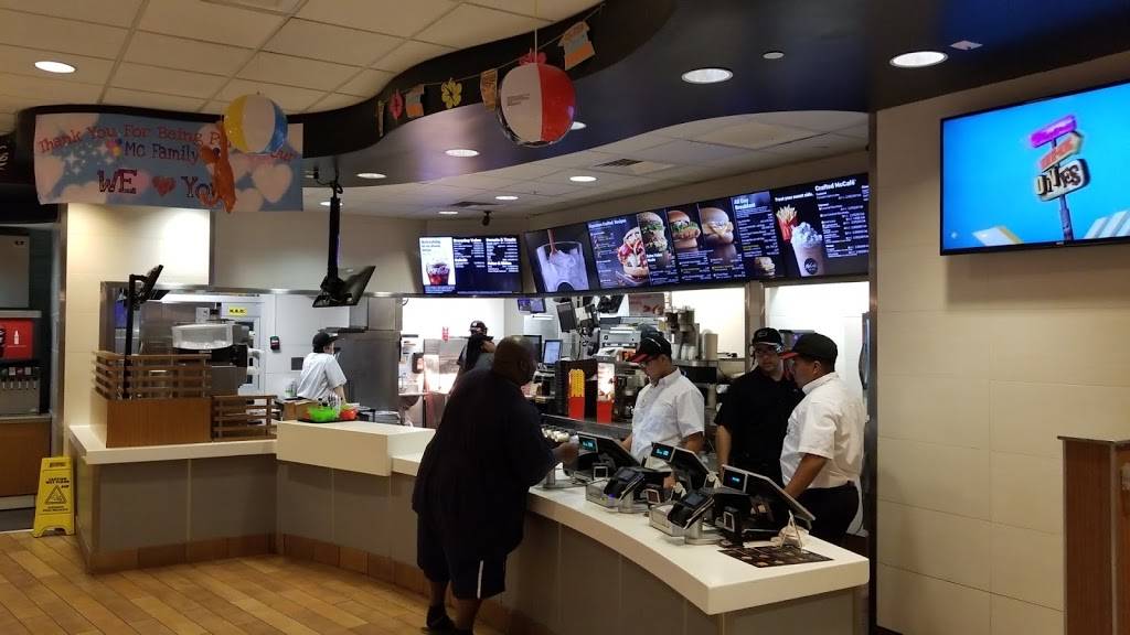 McDonalds | cafe | 2912 61st St, Galveston, TX 77551, USA | 4097445214 OR +1 409-744-5214