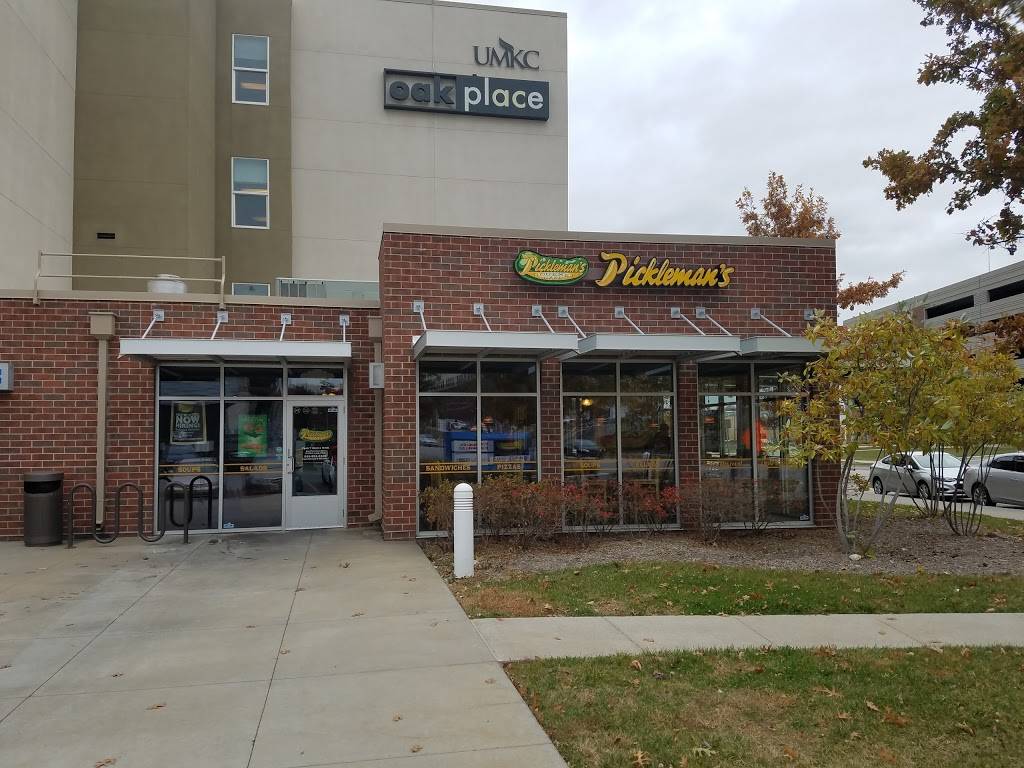 Picklemans Gourmet Cafe UMKC Campus | meal delivery | 5050 Oak St, Kansas City, MO 64112, USA | 8169313100 OR +1 816-931-3100