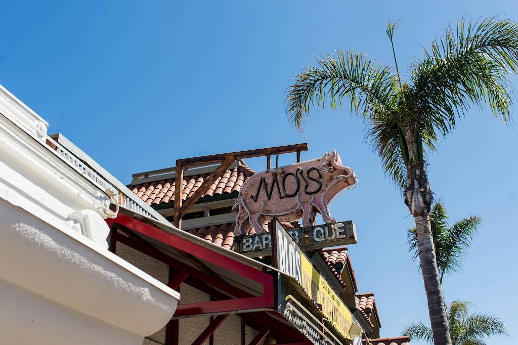 Mos SmokeHouse BBQ | restaurant | 221 Pomeroy Ave, Pismo Beach, CA 93449, USA | 8057736193 OR +1 805-773-6193