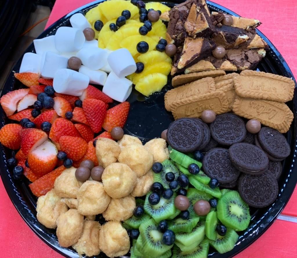 Choco Fruit - Orange, CA | restaurant | 1500 E Village Way #2229, Orange, CA 92865, USA | 7149419328 OR +1 714-941-9328