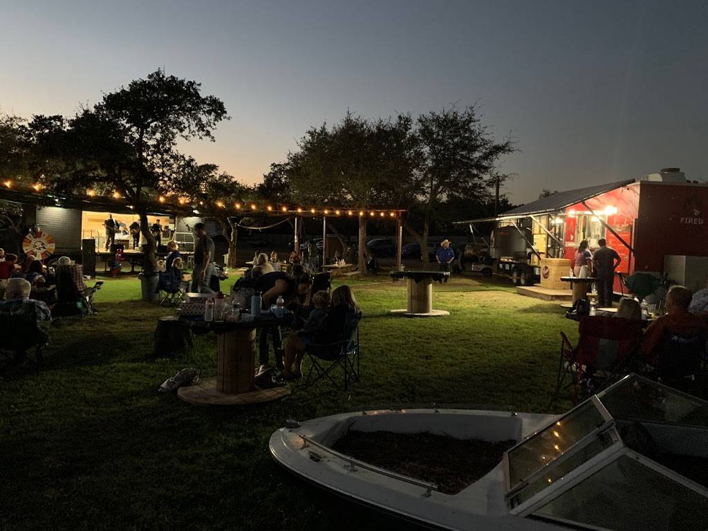 Fired Pizzas | restaurant | 11160 Circle Dr, Austin, TX 78736, USA | 5122563814 OR +1 512-256-3814