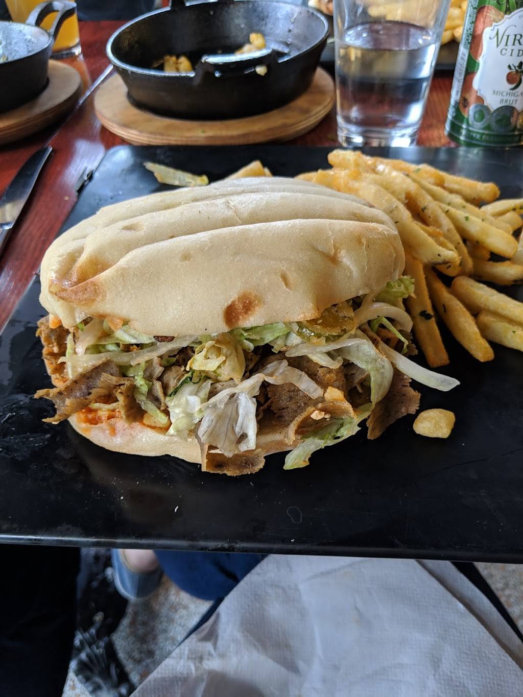 Zivio Modern European Tavern and Grill | restaurant | 724 Wealthy St SE, Grand Rapids, MI 49503, USA | 6166083534 OR +1 616-608-3534