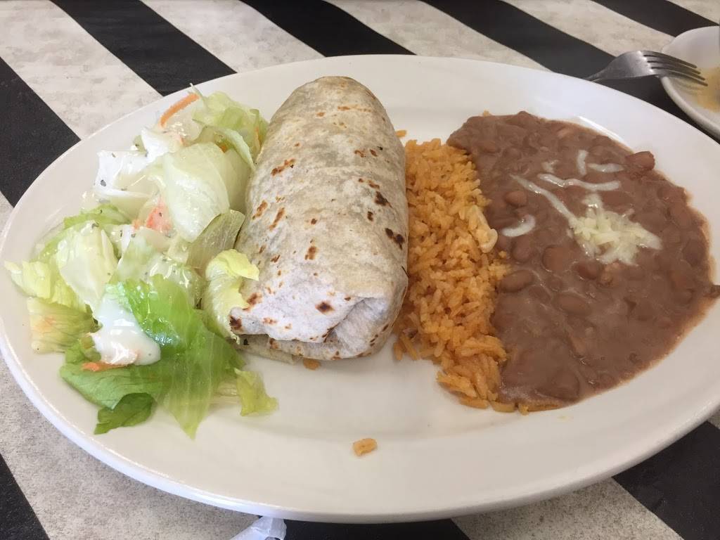 Happy Burrito | restaurant | 42 W Gabilan St, Salinas, CA 93901, USA | 8314244623 OR +1 831-424-4623