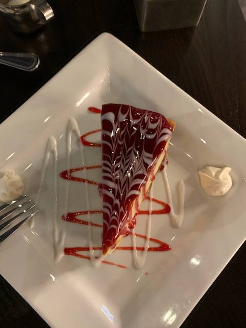 Fugazzis | restaurant | 22 E Oak Ave St, Porterville, CA 93257, USA | 5596150015 OR +1 559-615-0015