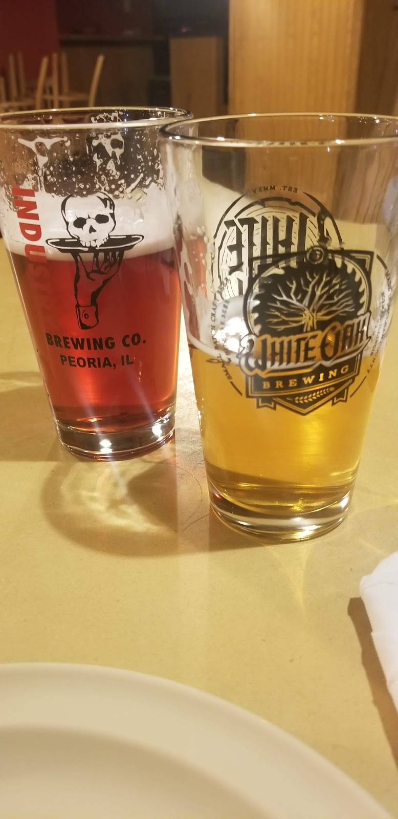 Firehouse Pizza & Pub | restaurant | 107 E Beaufort St, Normal, IL 61761, USA | 3098081597 OR +1 309-808-1597