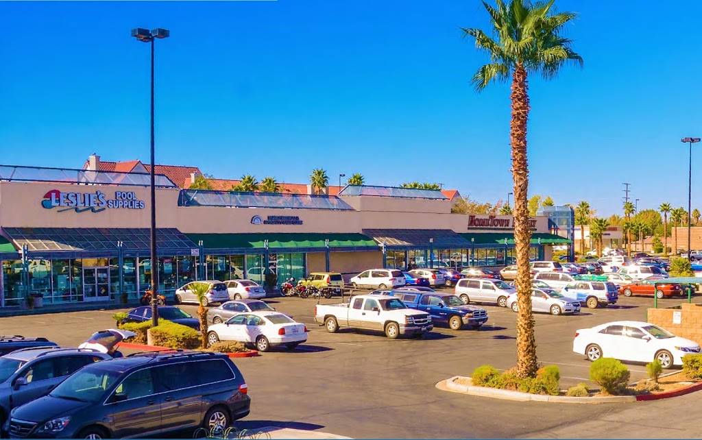 HomeTown Buffet | restaurant | 422 W Avenue P, Palmdale, CA 93551, USA | 6612676277 OR +1 661-267-6277