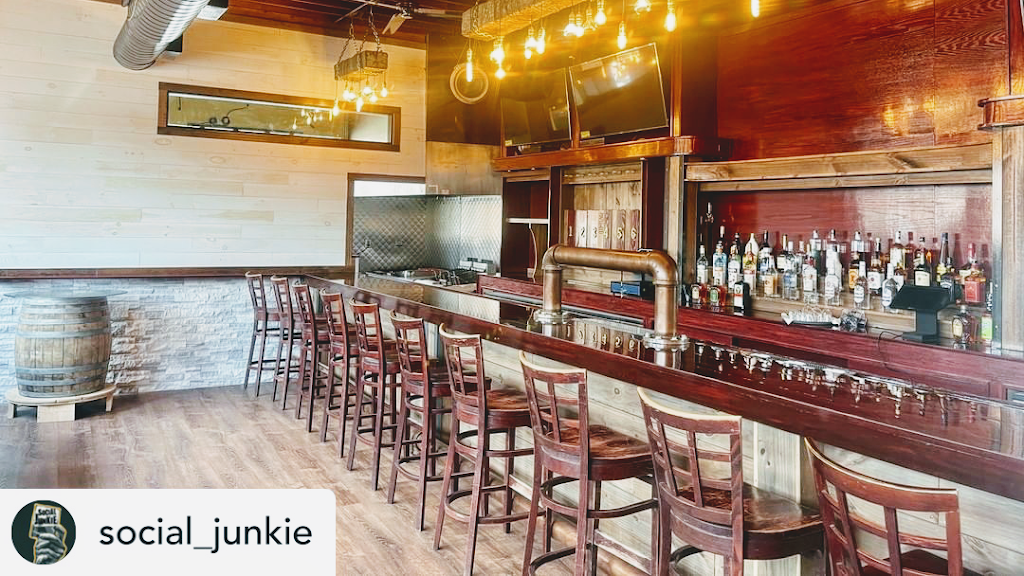 Social Junkie | restaurant | 3848 N Harlem Ave, Chicago, IL 60634, USA | 7734178395 OR +1 773-417-8395