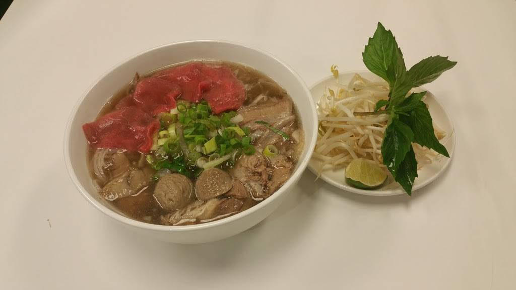 Pho 28 | restaurant | 1131 Boulevard Saint-Martin O, Laval, QC H7S 1M8, Canada | 4504907288 OR +1 450-490-7288