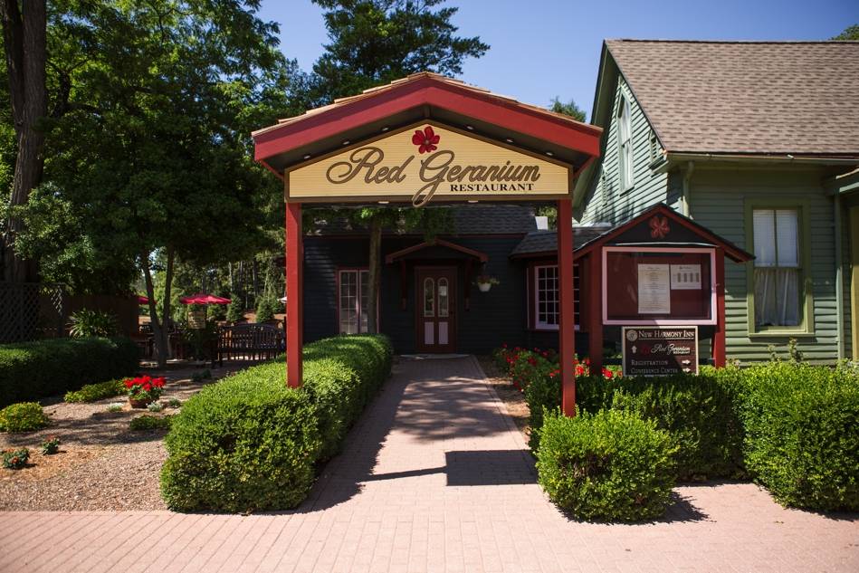Red Geranium Restaurant | restaurant | 520 North St, New Harmony, IN 47631, USA | 8126826171 OR +1 812-682-6171