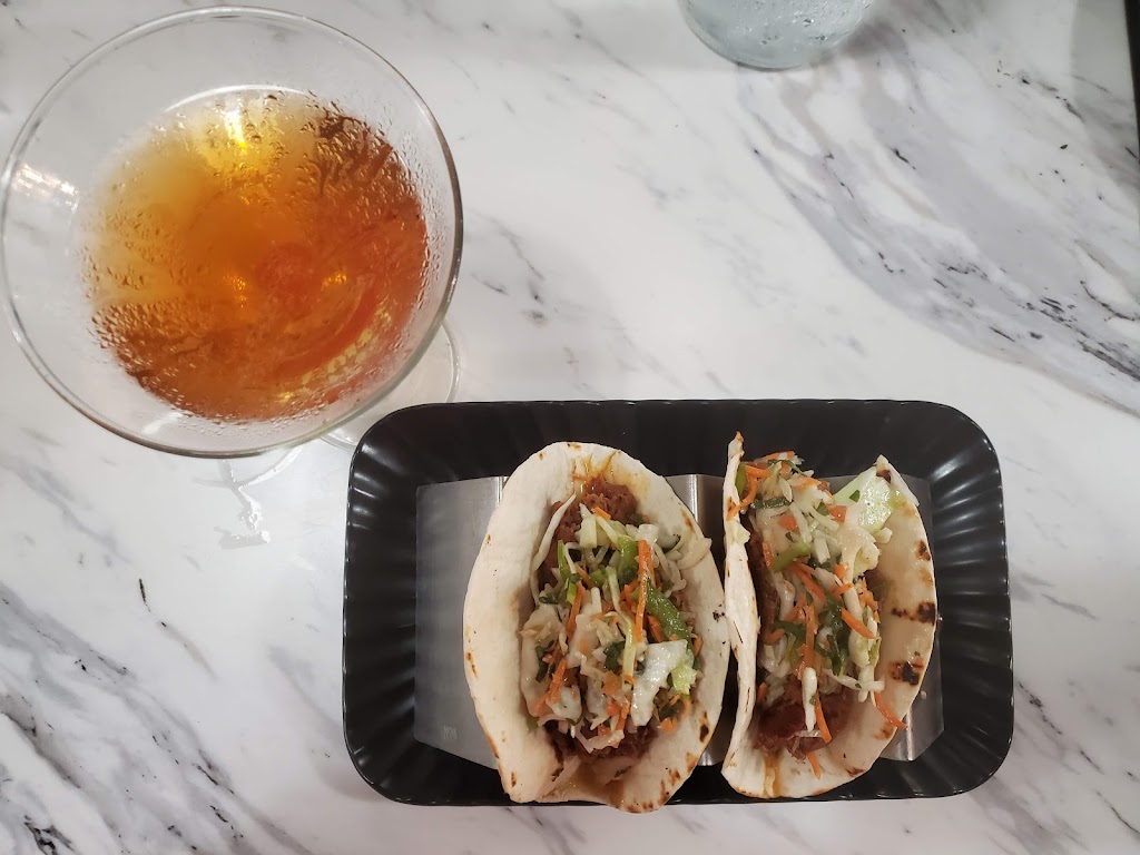 Lola’s Kitchen and Bar | restaurant | 201 S High St, Columbus, OH 43215, USA | 6143725462 OR +1 614-372-5462