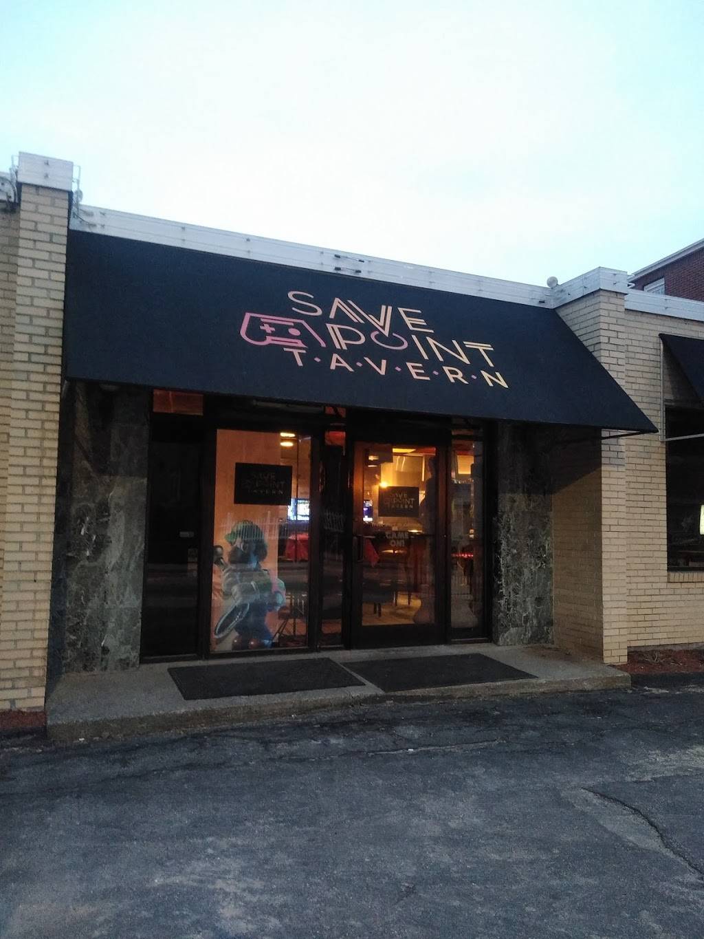 Savepoint Tavern | restaurant | 57 Highland St, Worcester, MA 01609, USA | 7743126280 OR +1 774-312-6280
