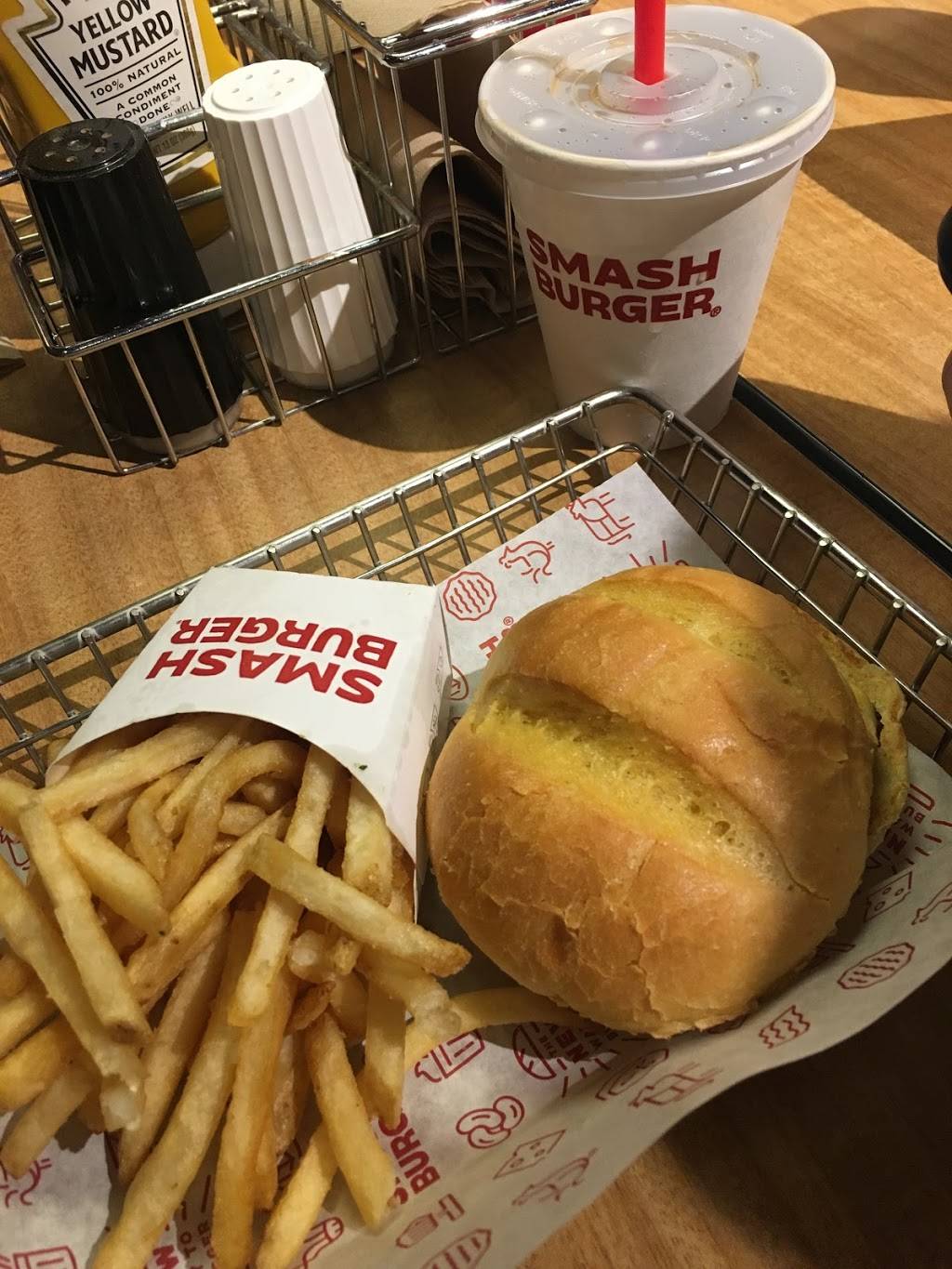 Smashburger | restaurant | 21202 South Ellsworth Loop Road Ste 112, Queen Creek, AZ 85142, USA | 4808889800 OR +1 480-888-9800