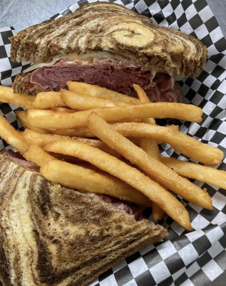 OHaras Clubhouse | restaurant | 354 NY-5, Elbridge, NY 13060, USA | 3152775096 OR +1 315-277-5096