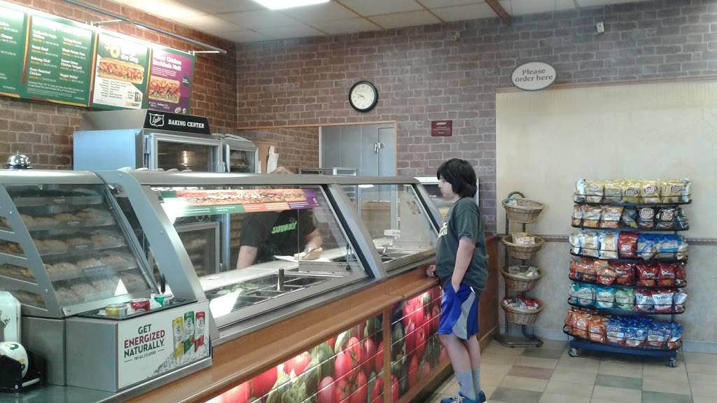 Subway Restaurants | restaurant | 9661 Olio Rd, McCordsville, IN 46055, USA | 3173363600 OR +1 317-336-3600