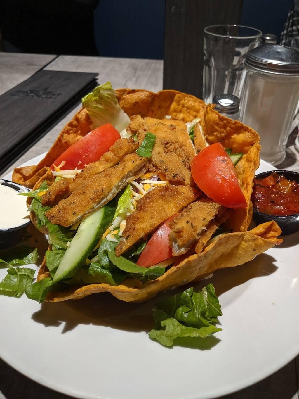 Broadway Bar & Grill | restaurant | 1615 Orléans Blvd, Orléans, ON K1C 7E2, Canada | 6138303314 OR +1 613-830-3314