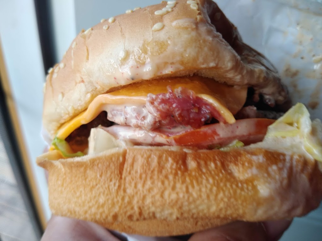 Golden Burger Stockton | restaurant | 536 E Hazelton Ave, Stockton, CA 95203, USA | 2094758597 OR +1 209-475-8597