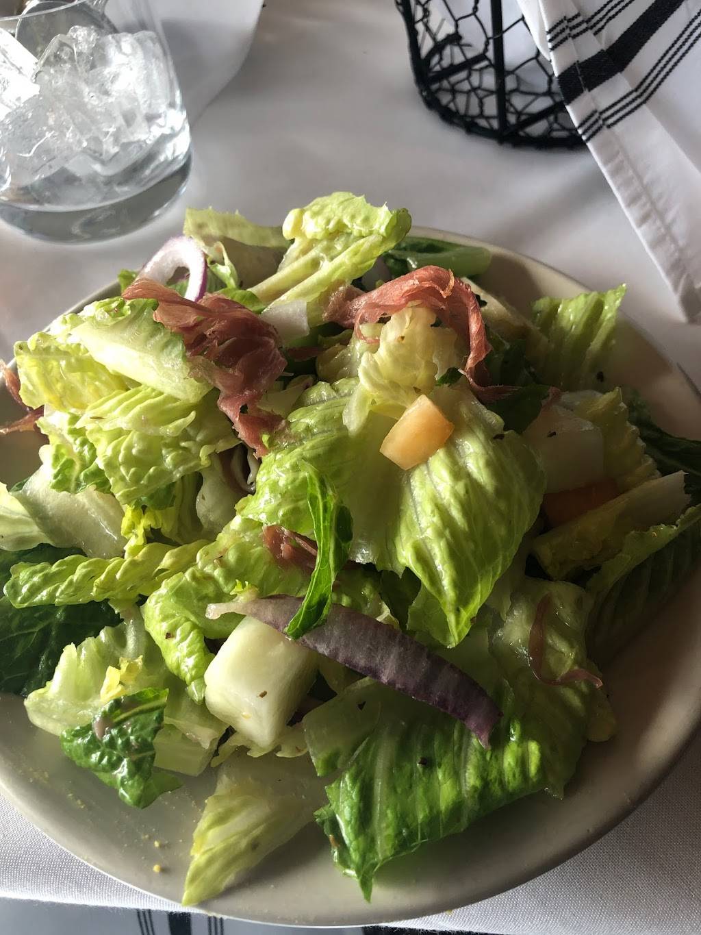 Roccos at The Brick | restaurant | 1 Washington Ave, Newtown, PA 18940, USA | 2158608313 OR +1 215-860-8313