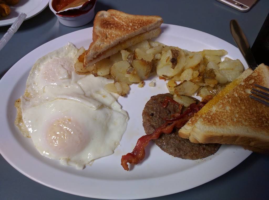 Knotty Pine Restaurant Llc | night club | 801 N Royal Ave, Front Royal, VA 22630, USA | 5406353064 OR +1 540-635-3064