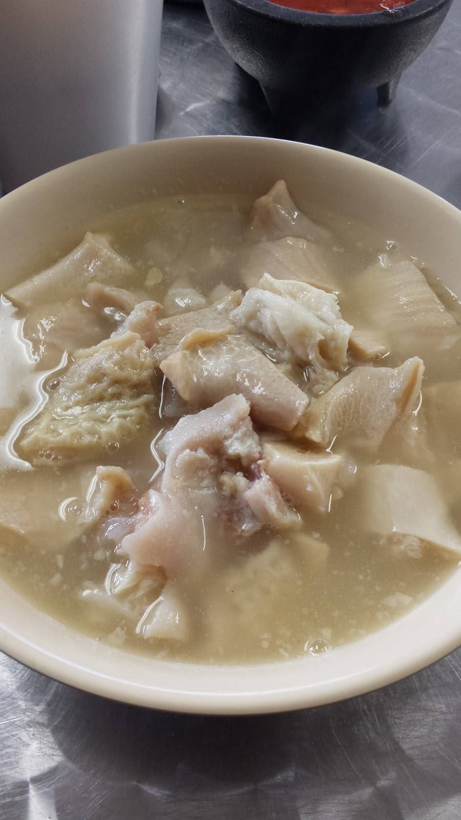 Cenaduria Gumacus | restaurant | 8646 State St, South Gate, CA 90280, USA | 3235665522 OR +1 323-566-5522