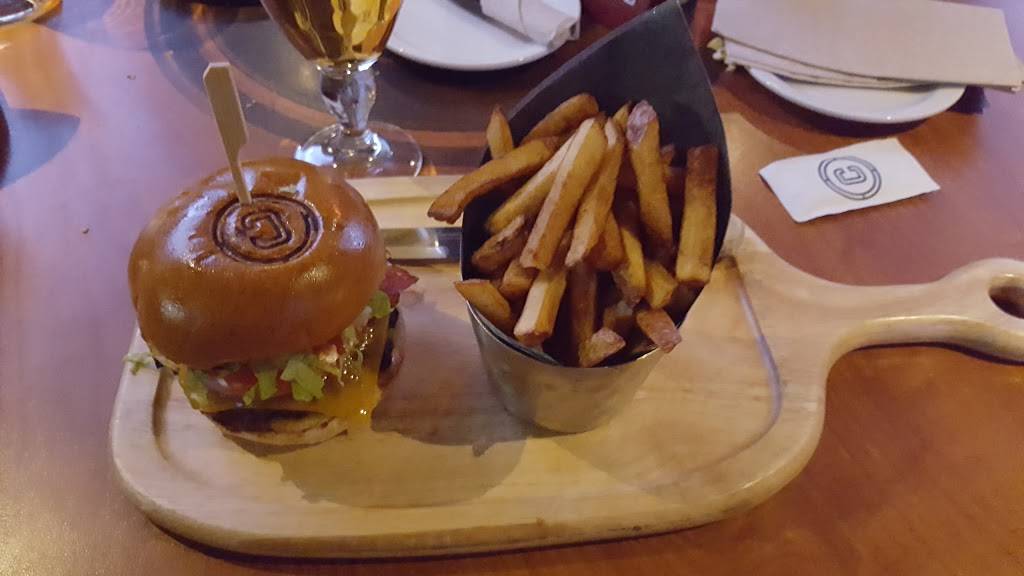 La Cage - Brasserie sportive | restaurant | 340 QC-117, Mont-Tremblant, QC J8E 2X3, Canada | 8194290009 OR +1 819-429-0009