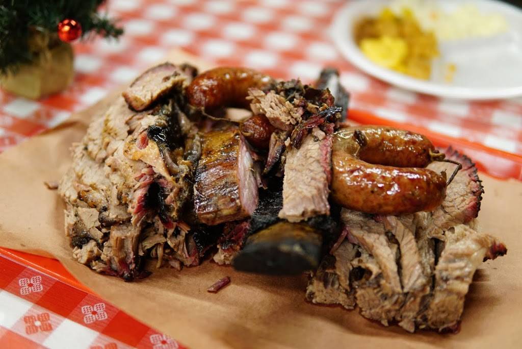 Blacks Barbecue | restaurant | 215 N Main St, Lockhart, TX 78644, USA | 5123982712 OR +1 512-398-2712