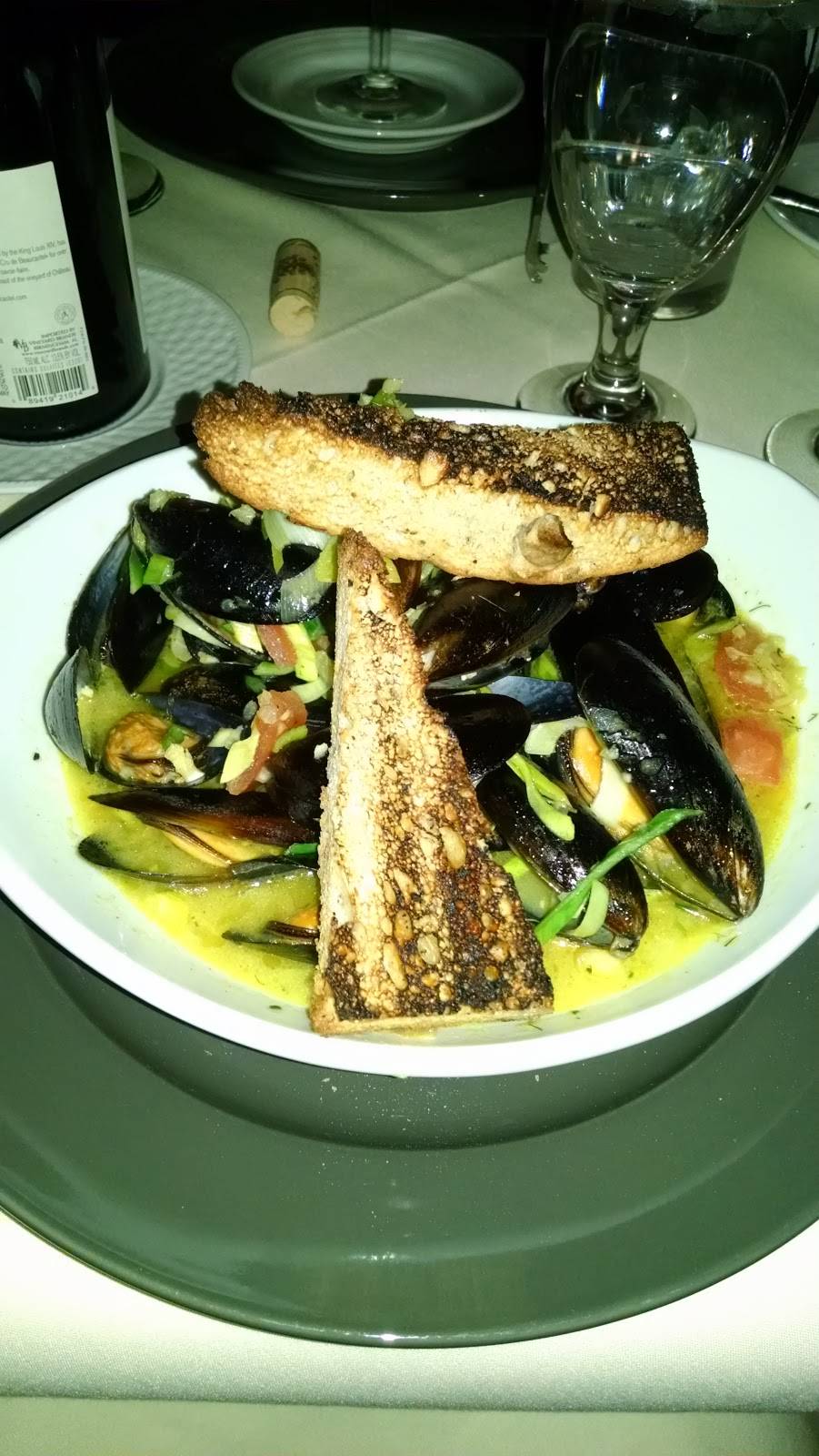 Castle Hill Restaurant | restaurant | 2910 VT-103, Cavendish, VT 05142, USA | 8022267361 OR +1 802-226-7361