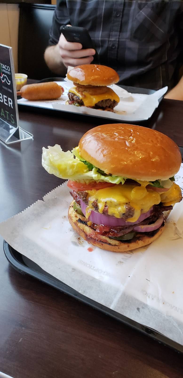 Urban Counter - Wheaton | restaurant | 25W420 Geneva Rd, Carol Stream, IL 60188, USA | 6304564020 OR +1 630-456-4020