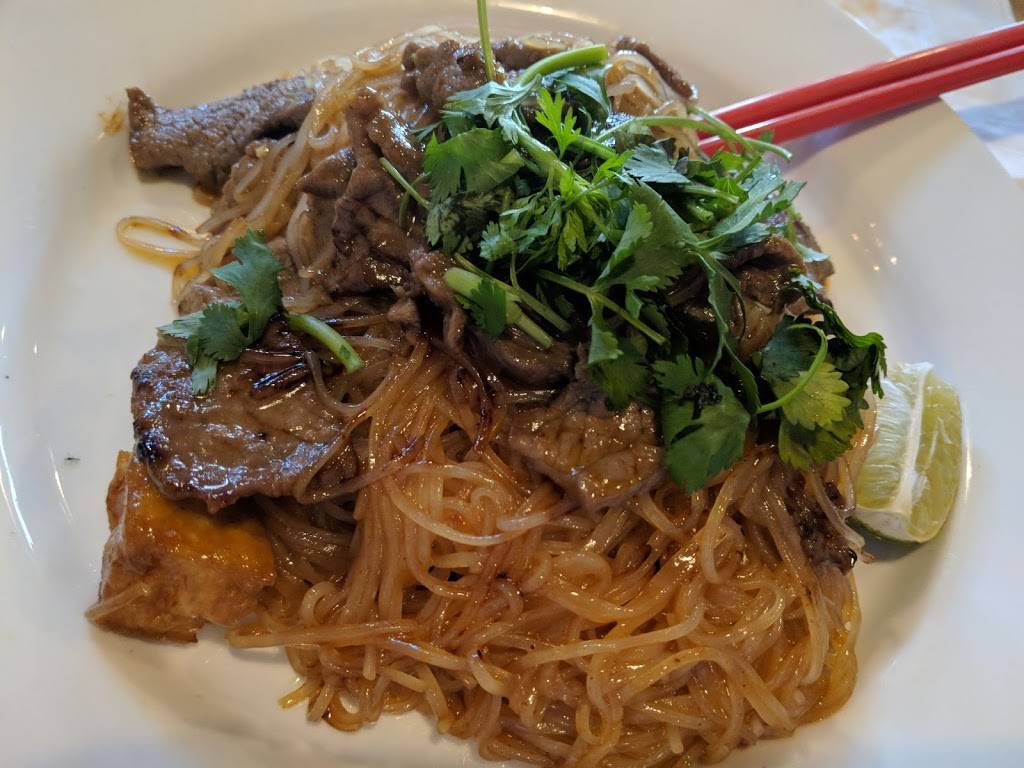 Tuk Tuk Thai Berkeley | restaurant | 2468 Shattuck Ave, Berkeley, CA 94704, USA | 5105406360 OR +1 510-540-6360