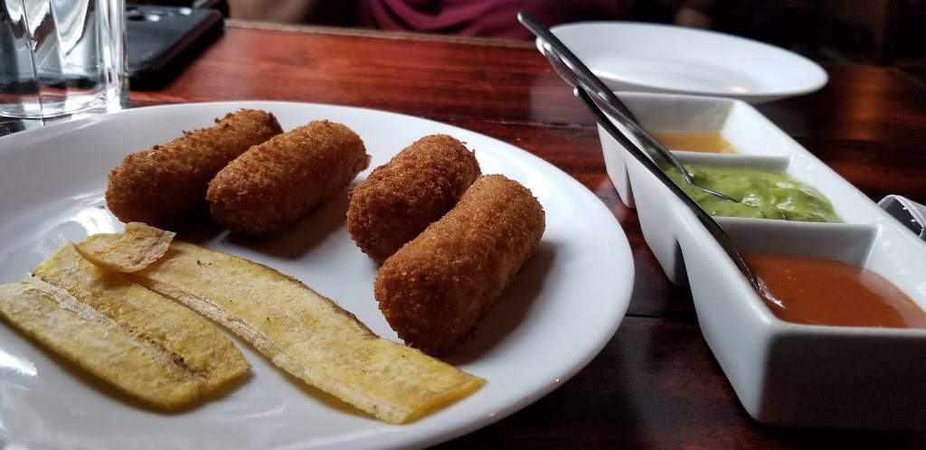 Paladar Restaurant and Rum Bar | restaurant | 2252 N Western Ave, Chicago, IL 60647, USA | 7732524747 OR +1 773-252-4747