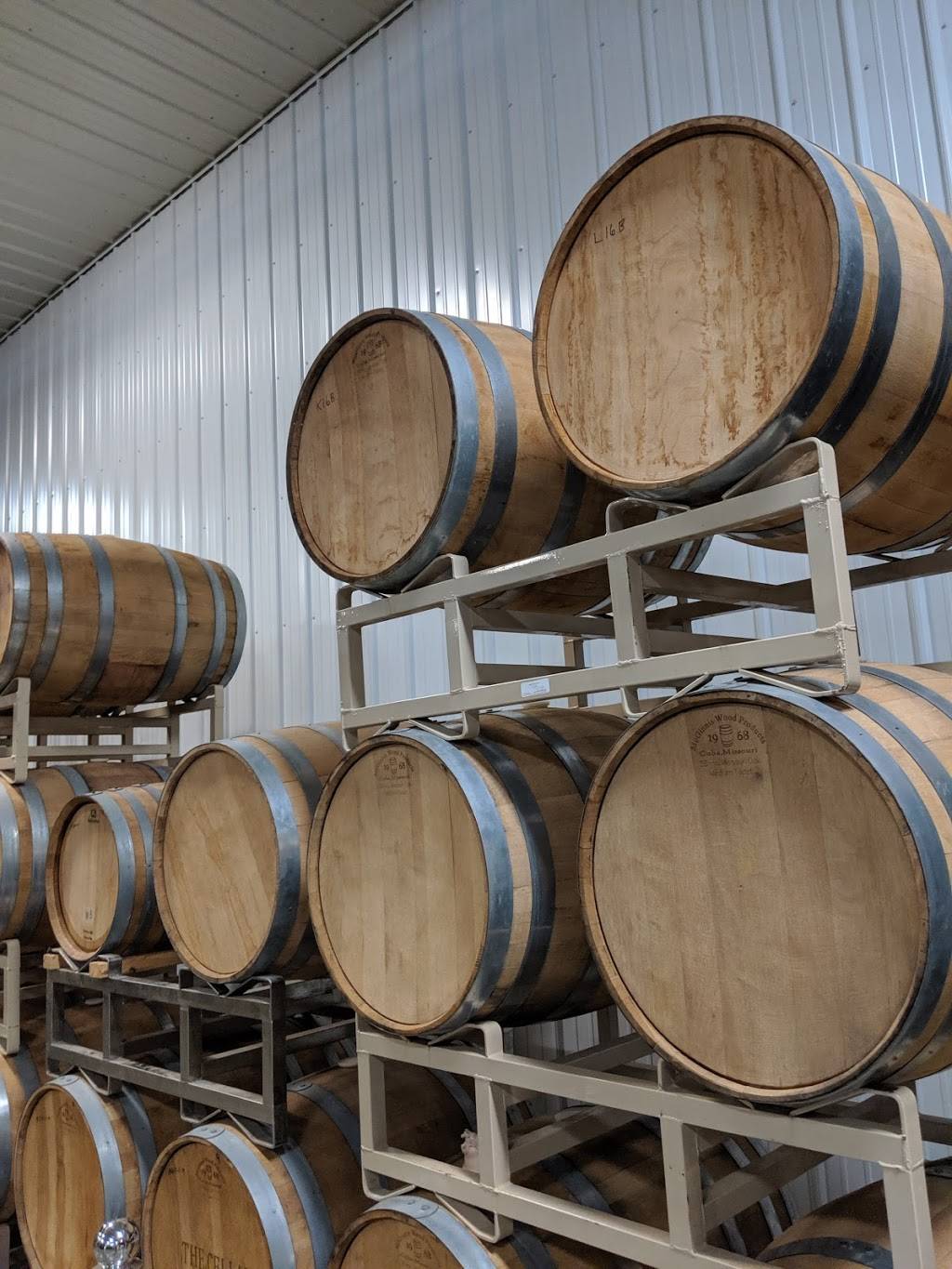 Tasting Room | restaurant | 2833-2895 N County Line Rd, De Soto, IL 62924, USA | 6189569910 OR +1 618-956-9910