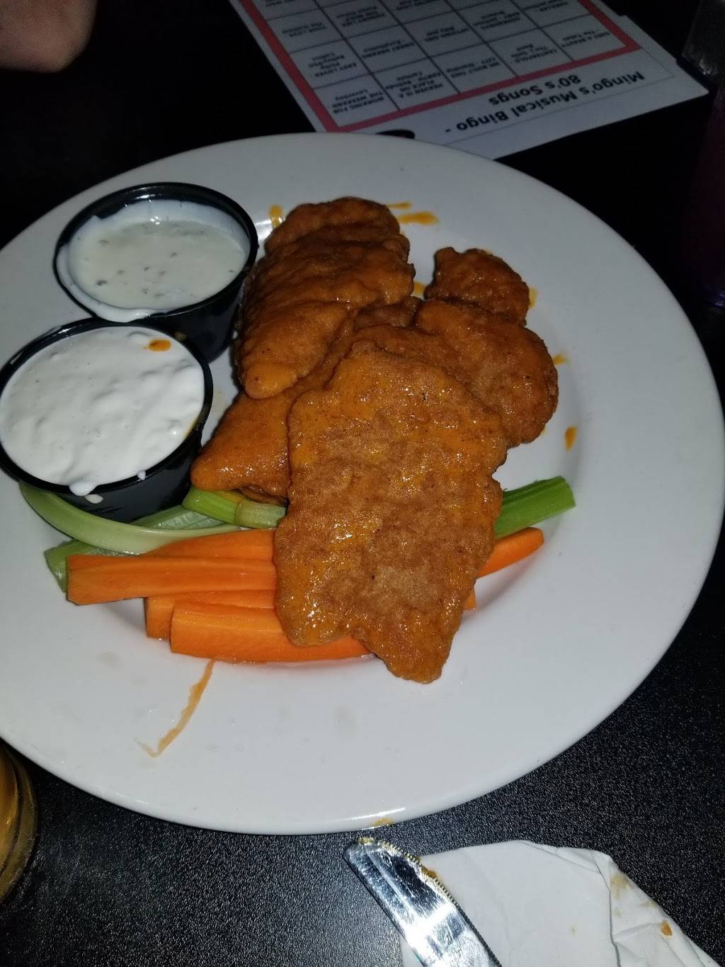 Mingos Sports Bar and Grill | restaurant | 41 Roberts Dr, North Adams, MA 01247, USA | 4133464067 OR +1 413-346-4067